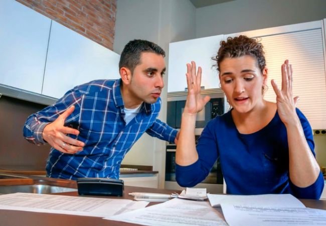Couples argument over money