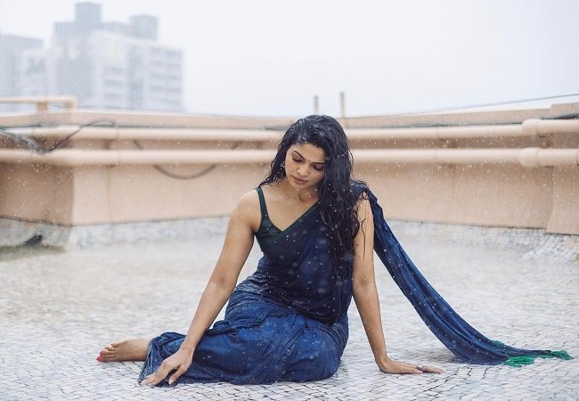 Pooja Sawant Photoshoot In Rain