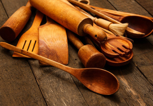 Wooden Utensils Cleaning, Latest Marathi News
